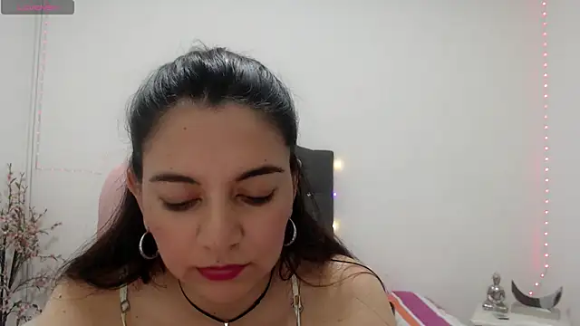 astrolover  online show from October 16, 2025, 1:14 am