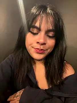 Veeronica  online show from September 30, 2025, 12:49 am