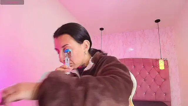 Iris  77 online show from October 20, 2025, 6:41 pm