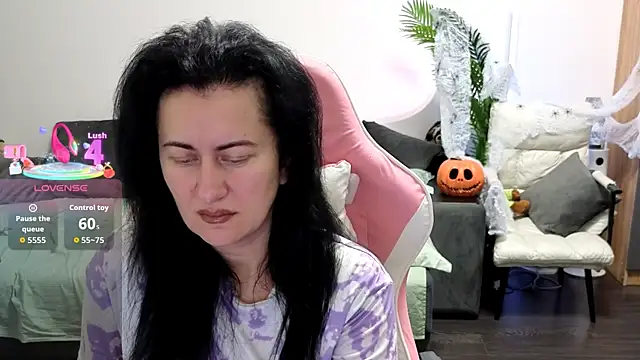 Snapshot of monnica_vibe_ chatting on October 21, 2025, 9:52 am monnica vibe online show from October 21, 2025, 9:52 am