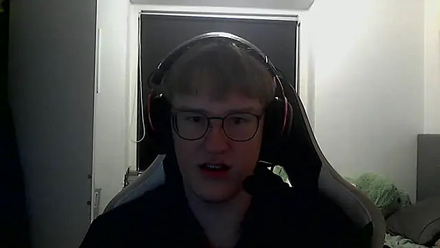 6foot7michael online show from September 26, 2025, 11:11 pm