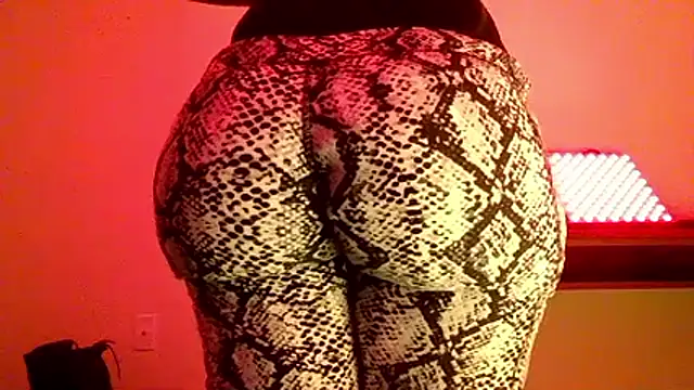 bellacagyal online show from November 6, 2025, 2:59 am