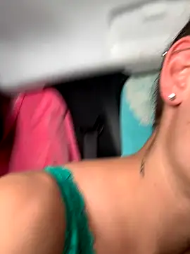 GoldenPussy1329 online show from October 10, 2025, 2:18 pm