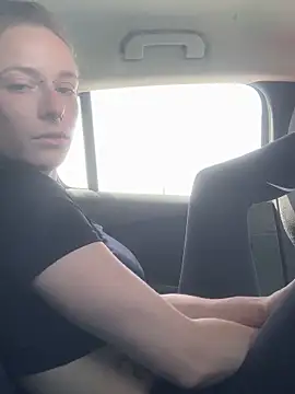 GoldenPussy1329 online show from April 10, 2026, 1:07 pm