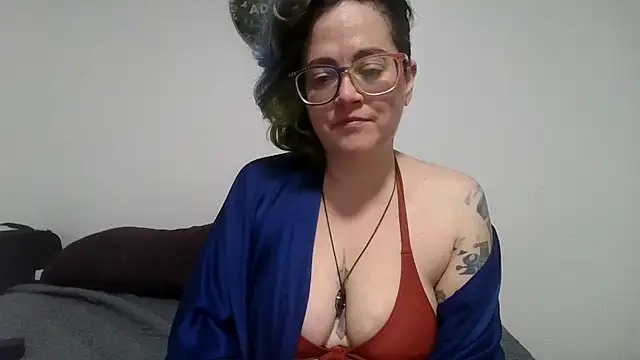 Snapshot of daniak90 chatting on October 23, 2025, 5:06 am daniak90 online show from October 23, 2025, 5:06 am