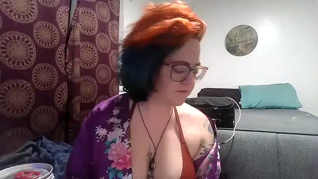 Snapshot of daniak90 chatting on November 1, 2025, 5:25 am daniak90 online show from November 1, 2025, 5:25 am