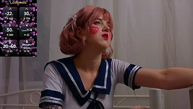 luna son online show from October 8, 2025, 9:15 pm