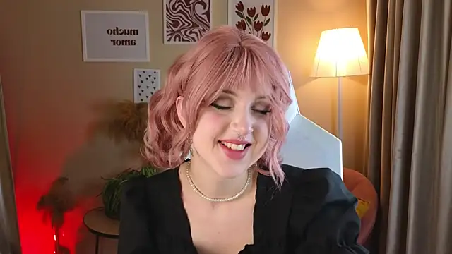 luna son online show from October 10, 2025, 9:15 pm