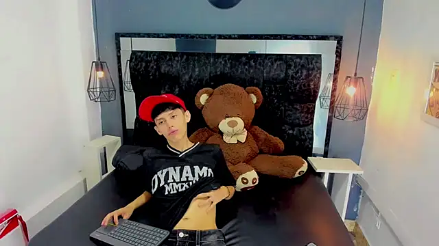 thaigo twink38 online show from June 25, 2026, 5:45 am