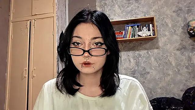 Beeping Creature online show from November 9, 2025, 4:22 pm