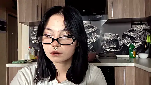 Snapshot of Beeping_Creature chatting on February 24, 2026, 11:44 am Beeping Creature online show from February 24, 2026, 11:44 am