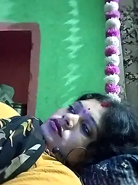 Snapshot of Na_shreya chatting on October 28, 2025, 9:47 pm Na shreya online show from October 28, 2025, 9:47 pm