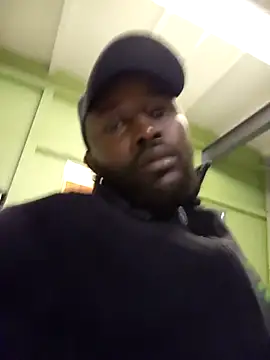 Snapshot of biggx33 chatting on September 30, 2025, 6:52 am biggx33 online show from September 30, 2025, 6:52 am