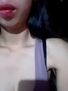 Khanhu xx online show from October 9, 2025, 10:54 pm