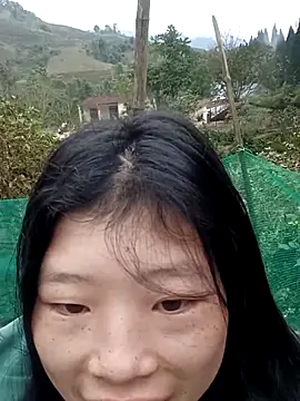 Snapshot of Khanhu_xx chatting on February 10, 2026, 6:23 am Khanhu xx online show from February 10, 2026, 6:23 am