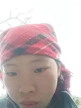 Snapshot of Khanhu_xx chatting on February 15, 2026, 7:09 am Khanhu xx online show from February 15, 2026, 7:09 am