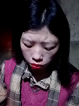 Snapshot of Khanhu_xx chatting on February 8, 2026, 11:24 pm Khanhu xx online show from February 8, 2026, 11:24 pm