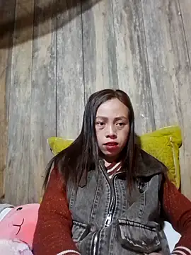 Tuyet xx online show from December 15, 2025, 2:17 am