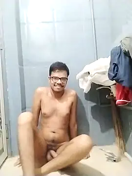 Snapshot of sexybobby13 chatting on October 18, 2025, 10:06 am sexybobby13 online show from October 18, 2025, 10:06 am