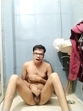 Snapshot of sexybobby13 chatting on November 1, 2025, 9:03 am sexybobby13 online show from November 1, 2025, 9:03 am