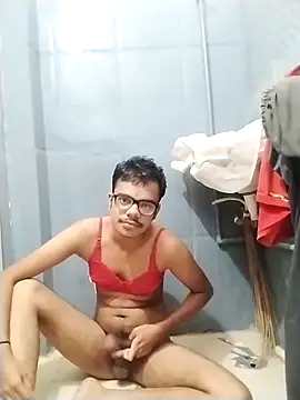 Snapshot of sexybobby13 chatting on October 16, 2025, 8:55 am sexybobby13 online show from October 16, 2025, 8:55 am