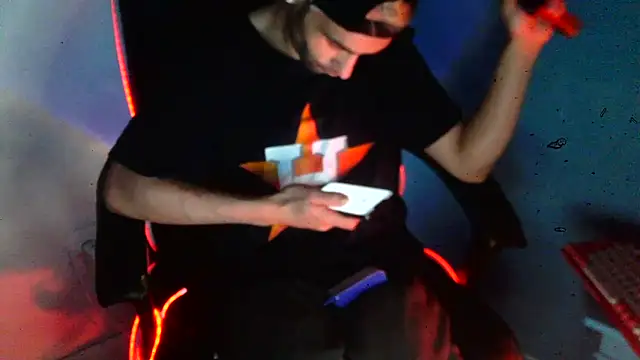 highinhtxx online show from March 12, 2026, 8:35 pm