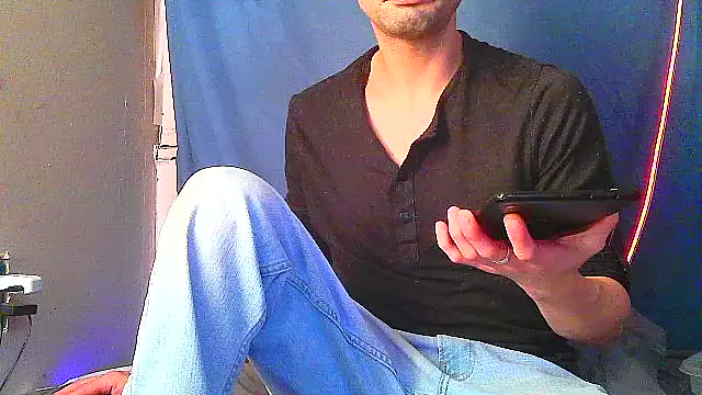 Snapshot of highinhtxx chatting on October 10, 2025, 5:25 pm highinhtxx online show from October 10, 2025, 5:25 pm