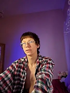 Snapshot of TommieHi chatting on October 1, 2025, 12:20 pm TommieHi online show from October 1, 2025, 12:20 pm