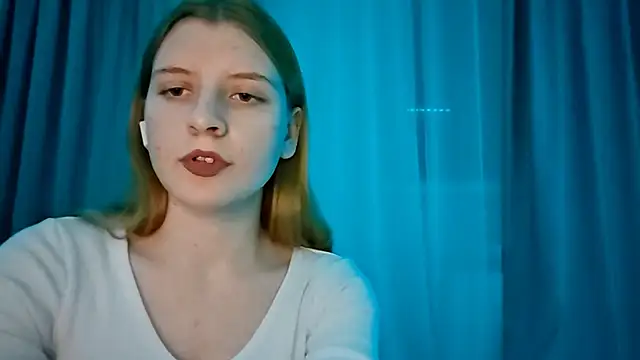 LynteriLain online show from November 12, 2025, 7:51 pm