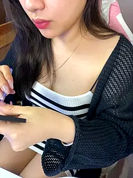 Snapshot of Gina999 chatting on November 12, 2025, 2:54 pm Gina999 online show from November 12, 2025, 2:54 pm