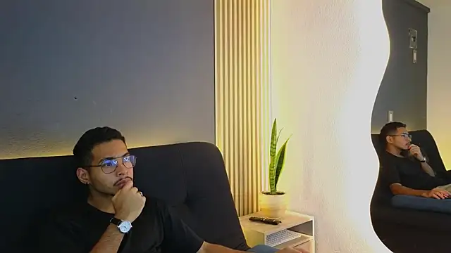 Jaybrown  1 online show from October 13, 2025, 4:36 am