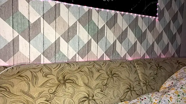 Snapshot of RebelKitsune chatting on November 11, 2025, 6:52 am RebelKitsune online show from November 11, 2025, 6:52 am