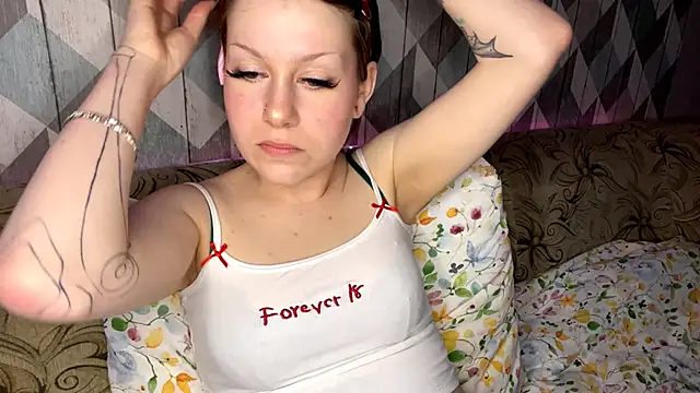 Snapshot of RebelKitsune chatting on November 14, 2025, 7:12 am RebelKitsune online show from November 14, 2025, 7:12 am