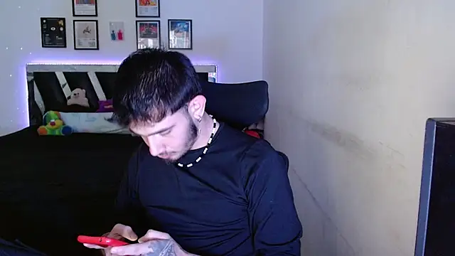 Snapshot of Sebasxxl12 chatting on February 11, 2026, 5:46 pm Sebasxxl12 online show from February 11, 2026, 5:46 pm