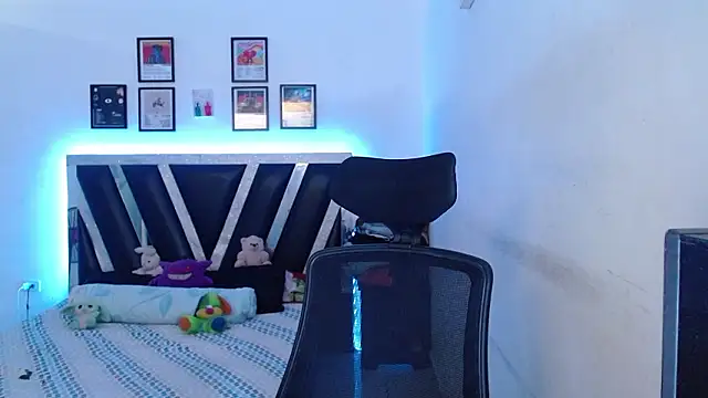 Snapshot of Sebasxxl12 chatting on February 2, 2026, 1:10 pm Sebasxxl12 online show from February 2, 2026, 1:10 pm