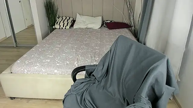 Snapshot of _EVA_GREEN chatting on October 14, 2025, 9:36 pm EVA GREEN online show from October 14, 2025, 9:36 pm