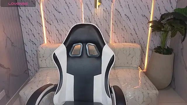 Snapshot of Terry_tx chatting on October 22, 2025, 12:48 pm Terry tx online show from October 22, 2025, 12:48 pm