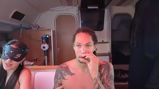 Monk and Mia online show from December 5, 2025, 5:17 am