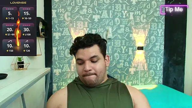 Snapshot of Adonis_Walker chatting on October 18, 2025, 8:44 pm Adonis Walker online show from October 18, 2025, 8:44 pm