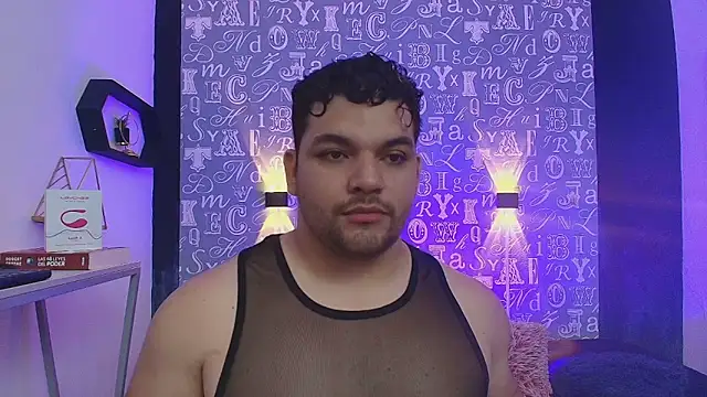 Snapshot of Adonis_Walker chatting on September 28, 2025, 8:27 pm Adonis Walker online show from September 28, 2025, 8:27 pm