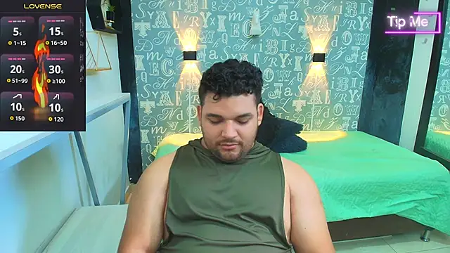 Snapshot of Adonis_Walker chatting on November 7, 2025, 7:51 pm Adonis Walker online show from November 7, 2025, 7:51 pm