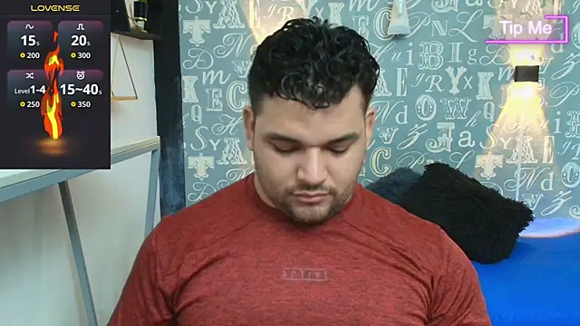 Snapshot of Adonis_Walker chatting on November 4, 2025, 7:39 pm Adonis Walker online show from November 4, 2025, 7:39 pm