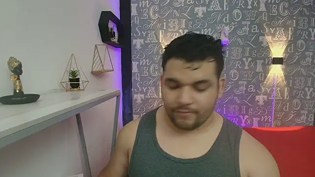 Snapshot of Adonis_Walker chatting on October 3, 2025, 6:31 pm Adonis Walker online show from October 3, 2025, 6:31 pm