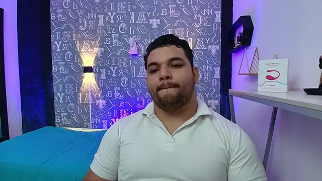 Snapshot of Adonis_Walker chatting on October 6, 2025, 7:14 pm Adonis Walker online show from October 6, 2025, 7:14 pm