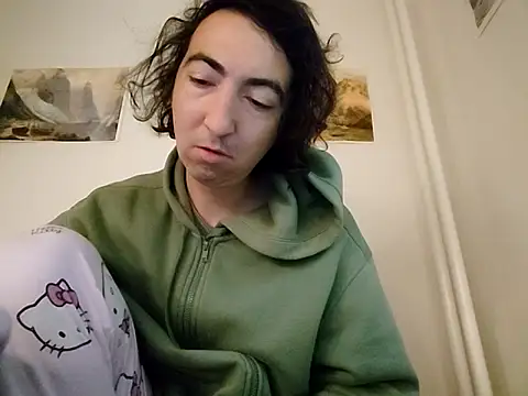 Cuminsideme8 online show from September 18, 2025, 5:43 am