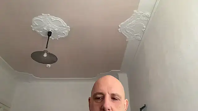 francescaloveher online show from September 28, 2025, 11:17 am