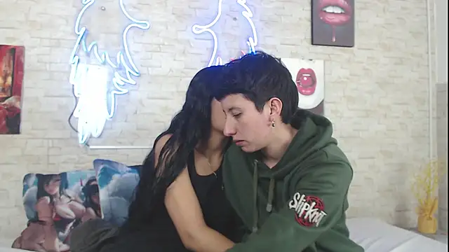 Gaby and Mei online show from November 12, 2025, 3:54 am