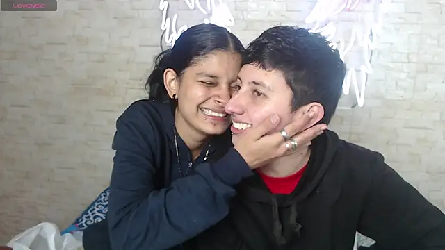 Gaby and Mei online show from November 8, 2025, 3:32 am