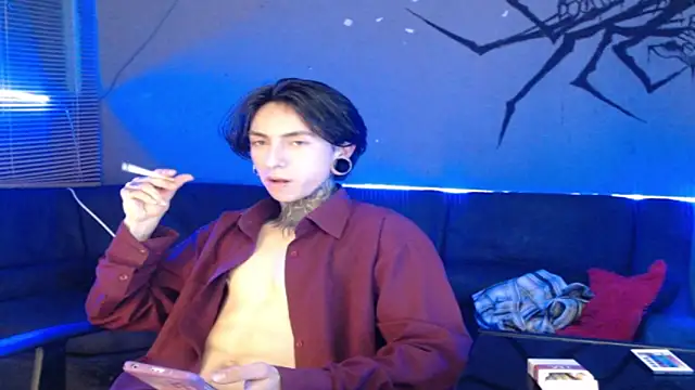 Snapshot of Kuregari_xs chatting on November 7, 2025, 3:11 am Kuregari xs online show from November 7, 2025, 3:11 am