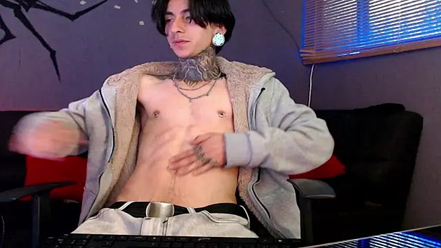 Snapshot of Kuregari_xs chatting on October 1, 2025, 3:44 am Kuregari xs online show from October 1, 2025, 3:44 am